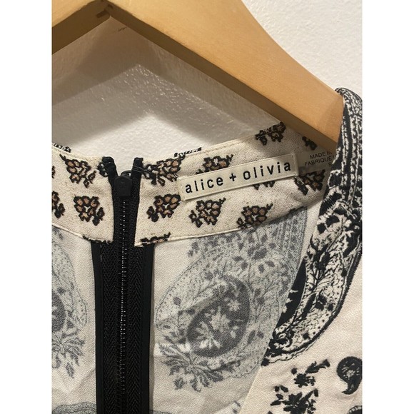 Alice + Olivia Zia Caftan Mini Dress in Multi Size Small Chevron Size SP - Picture 4 of 7